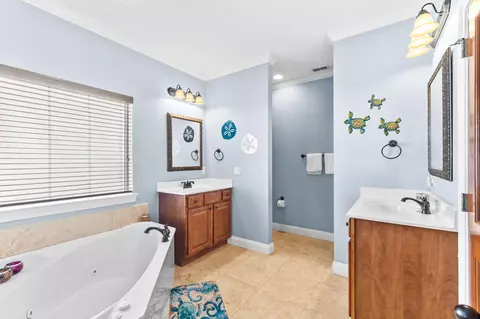 Bath - 211 E Grand Key Loop Loop, Destin, FL 32541 photo 1 of 6