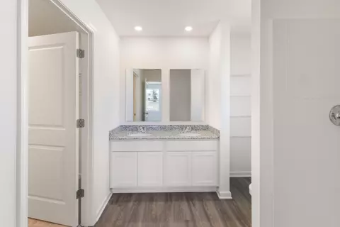 Entry Way - 6000 Hidden Knoll Ct, Crestview, FL 32539 photo 2 of 3