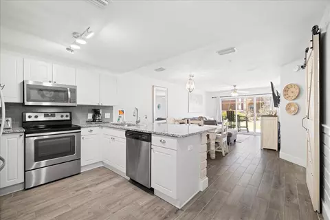 2076 Scenic Gulf Dr UNIT 1011, Miramar Beach, FL 32550