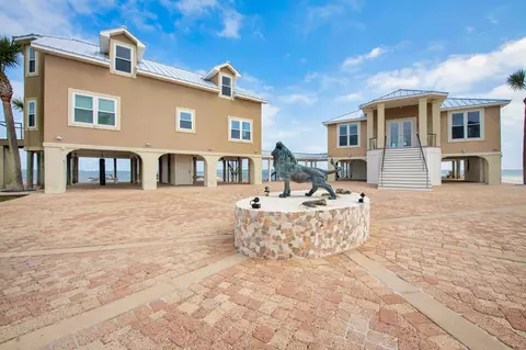 320 Sunny Dr, Mary Esther, FL 32569