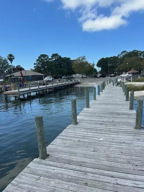 615 Beach Dr, Destin, FL 32541