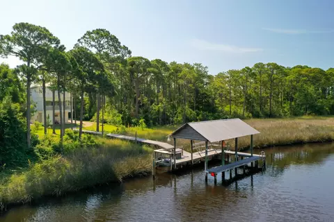 95 Bluebell Cir, Santa Rosa Beach, FL 32459
