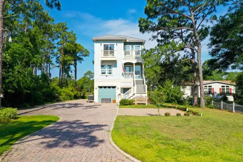 95 Bluebell Cir, Santa Rosa Beach, FL 32459