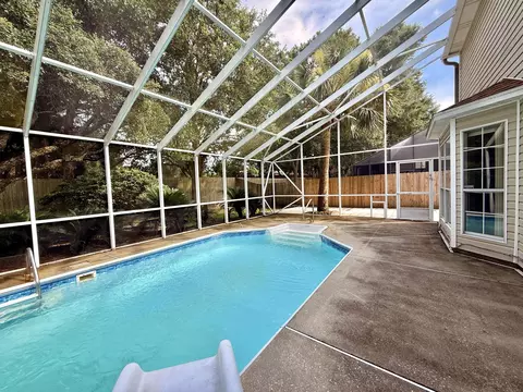 859 Mande Ct, Shalimar, FL 32579