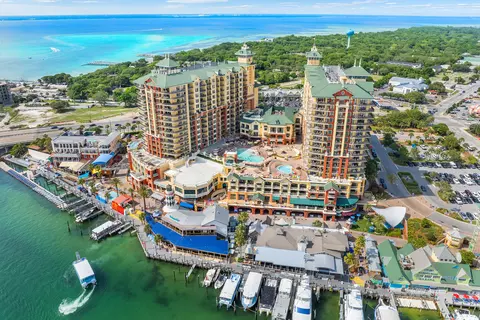 View/Area - 10 Harbor Blvd #E409, Destin, FL 32541 photo 10 of 23