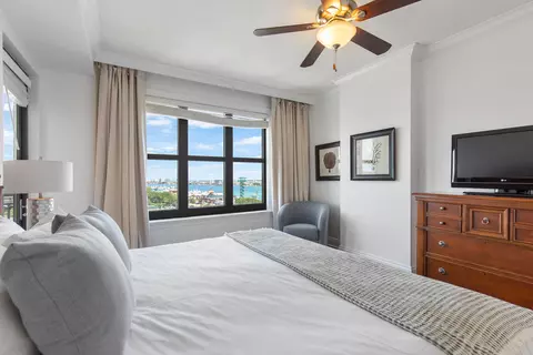 Bedroom - 10 Harbor Blvd #E409, Destin, FL 32541 photo 4 of 8
