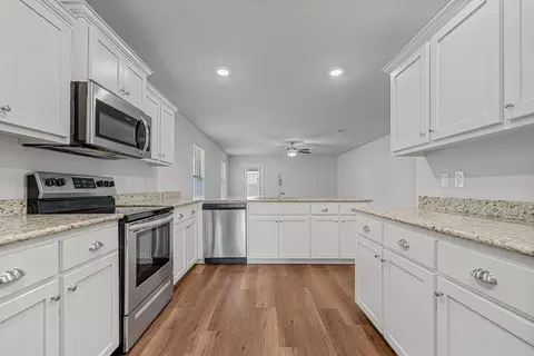 Kitchen - 103 Ridgeway Cir, Crestview, FL 32536 photo 1 of 3