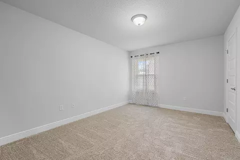 Bedroom - 103 Ridgeway Cir, Crestview, FL 32536 photo 6 of 6