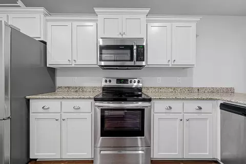 Kitchen - 103 Ridgeway Cir, Crestview, FL 32536 photo 3 of 3