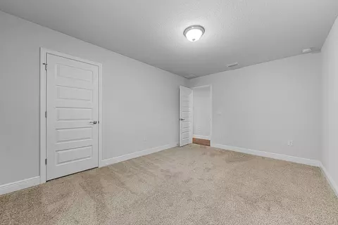Bedroom - 103 Ridgeway Cir, Crestview, FL 32536 photo 5 of 6
