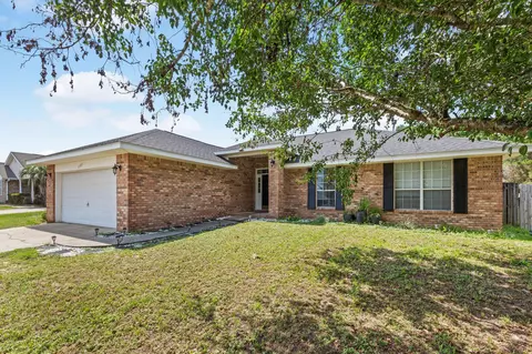 5123 Whitehurst Ln, Crestview, FL 32536