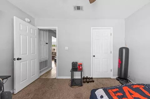 Bedroom - 5123 Whitehurst Ln, Crestview, FL 32536 photo 6 of 9
