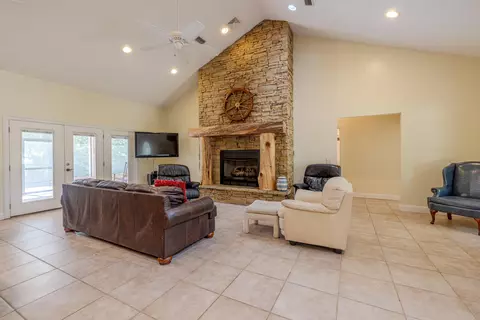4187 Shell Landing Rd, Vernon, FL 32462 photo 2