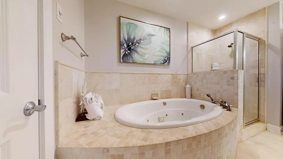 Bath - 11807 Front Beach Rd #1- 2204, Panama City Beach, FL 32407 photo 4 of 9