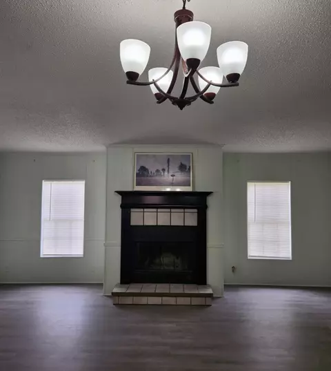 458 Royal Palm Ave, Defuniak Springs, FL 32433