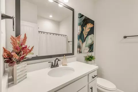 Bath - 124 Apollo Ave, Freeport, FL 32439 photo 5 of 7