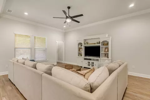 Living - 124 Apollo Ave, Freeport, FL 32439 photo 1 of 2