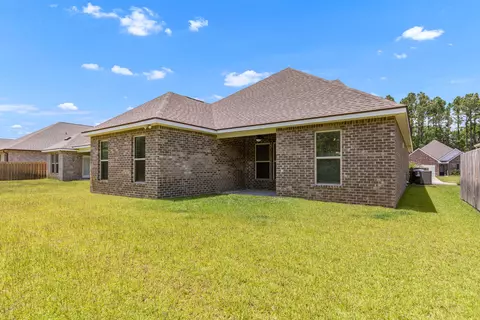 Exterior - 124 Apollo Ave, Freeport, FL 32439 photo 2 of 17