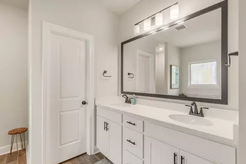 Bath - 124 Apollo Ave, Freeport, FL 32439 photo 1 of 7