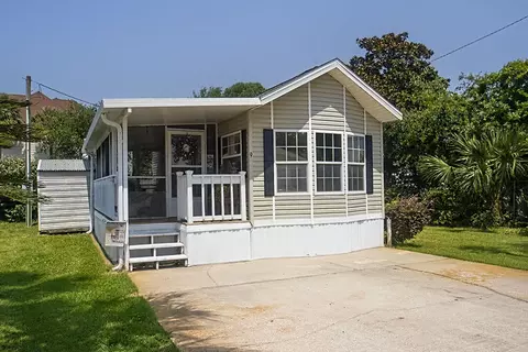 15 E Bradley St #9, Miramar Beach, FL 32550