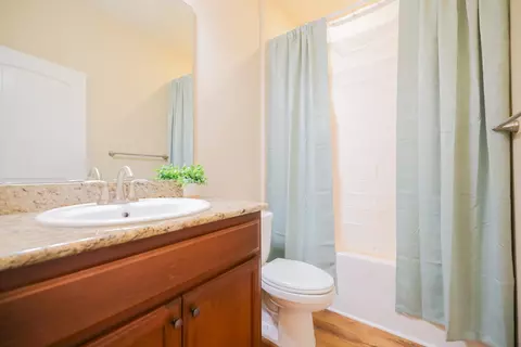 Bath - 96 Benton Blvd, Freeport, FL 32439 photo 4 of 4
