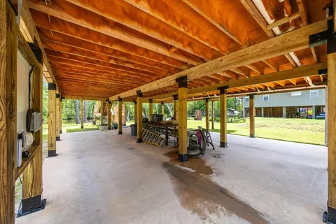 Exterior - 158 Johns Ln, Freeport, FL 32439 photo 7 of 10