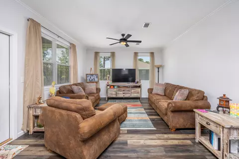 Living - 158 Johns Ln, Freeport, FL 32439 photo 1 of 3