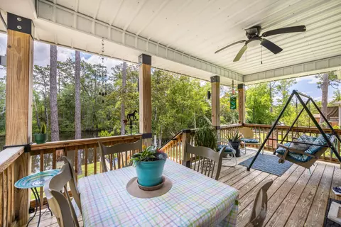 Exterior - 158 Johns Ln, Freeport, FL 32439 photo 3 of 10