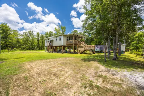 Exterior - 158 Johns Ln, Freeport, FL 32439 photo 6 of 10