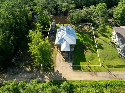 Exterior - 158 Johns Ln, Freeport, FL 32439 photo 10 of 10