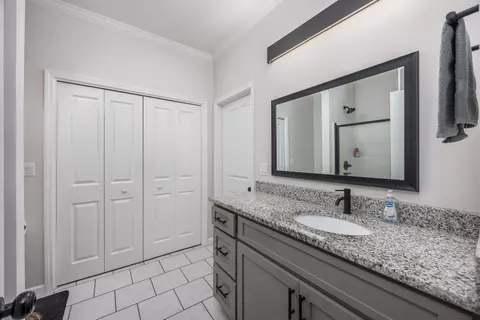 Bath - 158 Johns Ln, Freeport, FL 32439 photo 1 of 2