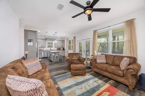 Living - 158 Johns Ln, Freeport, FL 32439 photo 3 of 3