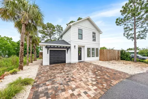 318 El Prado Pl, Panama City Beach, FL 32413