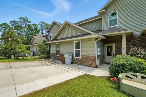 1766 Sound Haven Ct, Navarre, FL 32566
