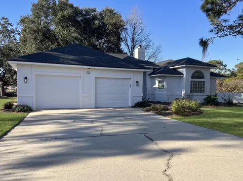1005 Shalimar Point Dr, Shalimar, FL 32579