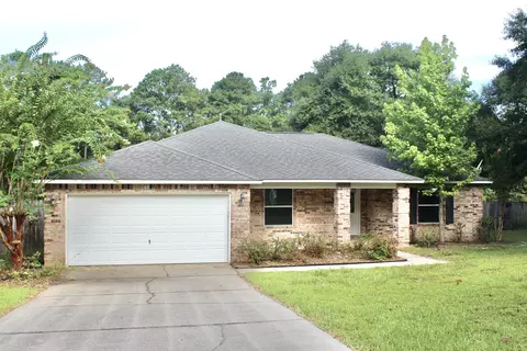 48 S Pleasant Dr, Defuniak Springs, FL 32435