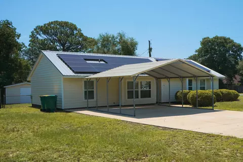 Exterior - 74 8th St, Shalimar, FL 32579 photo 2 of 4