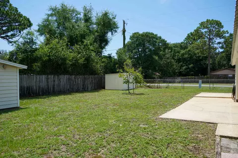 Exterior - 74 8th St, Shalimar, FL 32579 photo 3 of 4