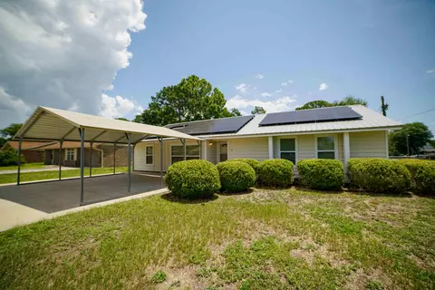 Other - 74 8th St, Shalimar, FL 32579 photo 2 of 5