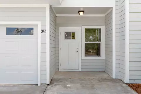 280 Date Palm Ln, Freeport, FL 32439 photo 2