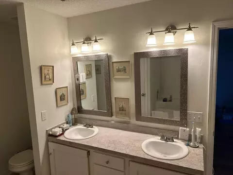 Bath - 228 Trish Dr, Crestview, FL 32536 photo 2 of 3