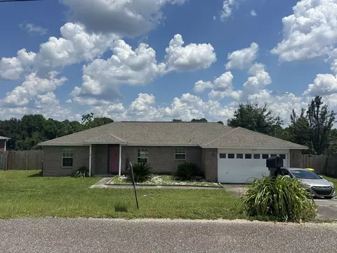 Exterior - 228 Trish Dr, Crestview, FL 32536 photo 4 of 9