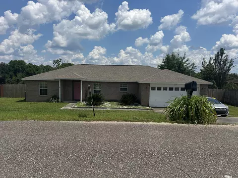 Exterior - 228 Trish Dr, Crestview, FL 32536 photo 6 of 9