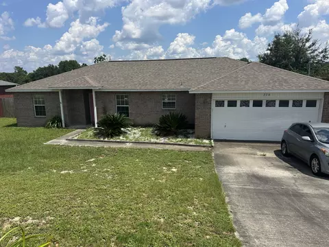 Exterior - 228 Trish Dr, Crestview, FL 32536 photo 7 of 9