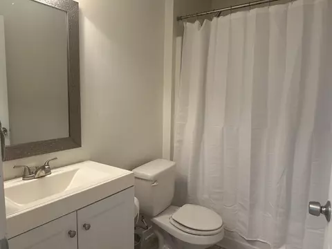Bath - 228 Trish Dr, Crestview, FL 32536 photo 1 of 3