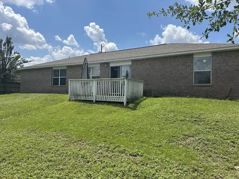 Exterior - 228 Trish Dr, Crestview, FL 32536 photo 8 of 9