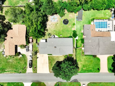 37 Maple Ave, Shalimar, FL 32579