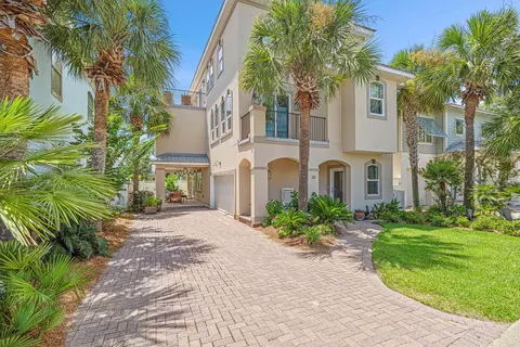 20 St Francis Dr, Miramar Beach, FL 32550