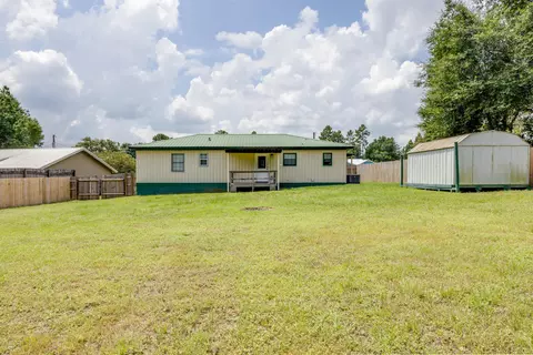 Exterior - 5593 Galaxy Dr, Crestview, FL 32539 photo 2 of 4