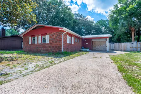 133 NW Robinwood Dr, Fort Walton Beach, FL 32548